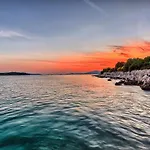 Seaside Luxury With A Swimming Pool Cove Siroka, Ciovo - 11749
