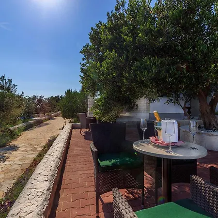 Seaside Luxury With A Swimming Pool Cove Siroka, Ciovo - 11749 * Trogir