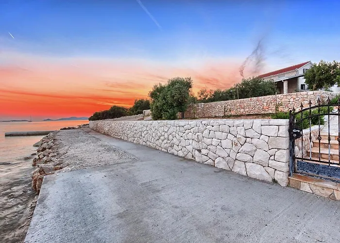 Seaside Luxury With A Swimming Pool Cove Siroka, Ciovo - 11749 Trogir