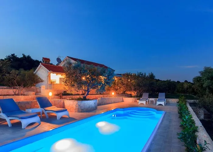 Villa Seaside Luxury With A Swimming Pool Cove Siroka, Ciovo - 11749 Trogir